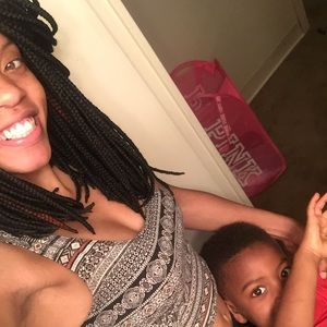 Meet your Posher, Dominique